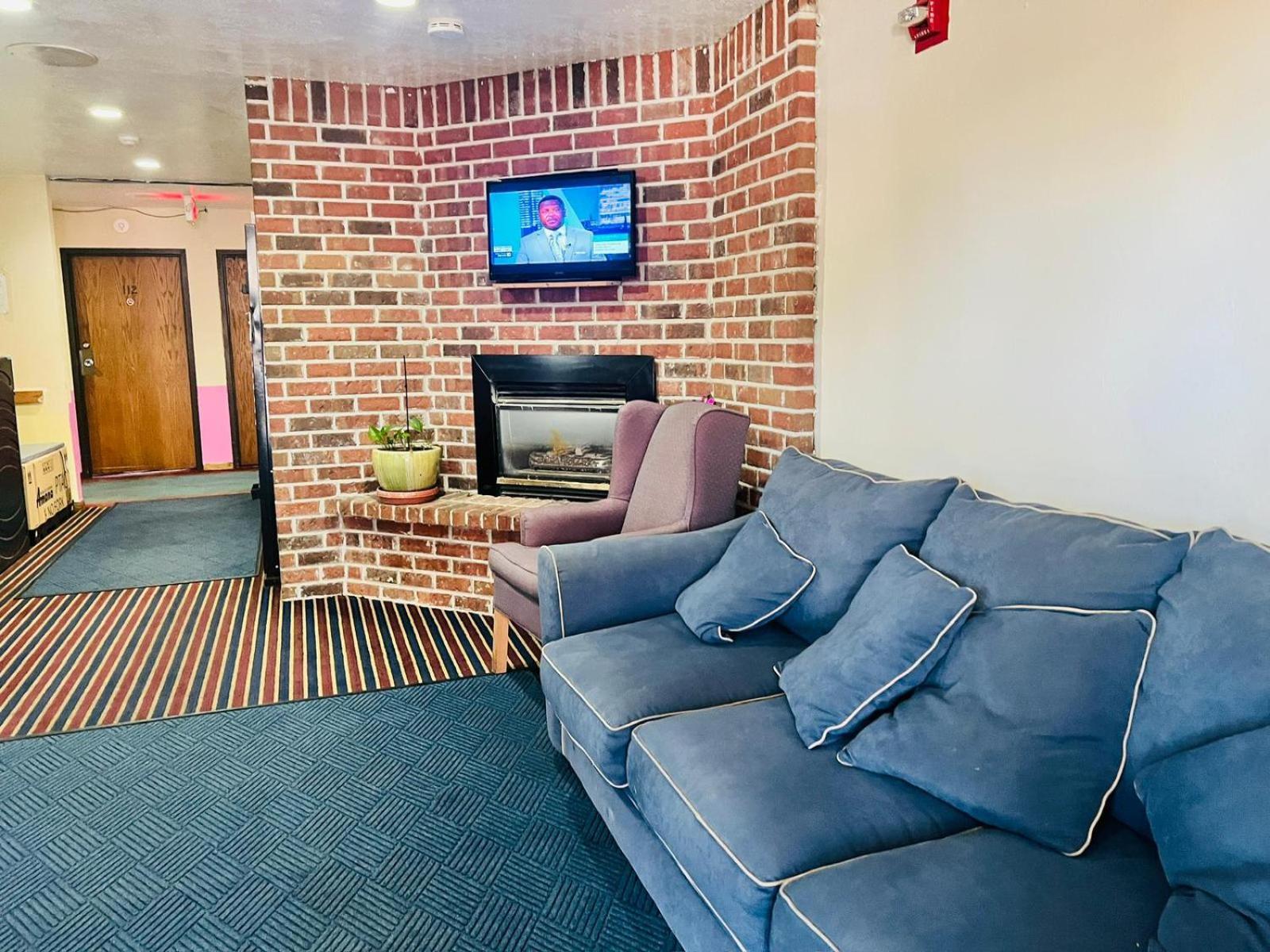 Villa Inn Motel Near Hwy 12 Wi Capital O Fort Atkinson Ngoại thất bức ảnh