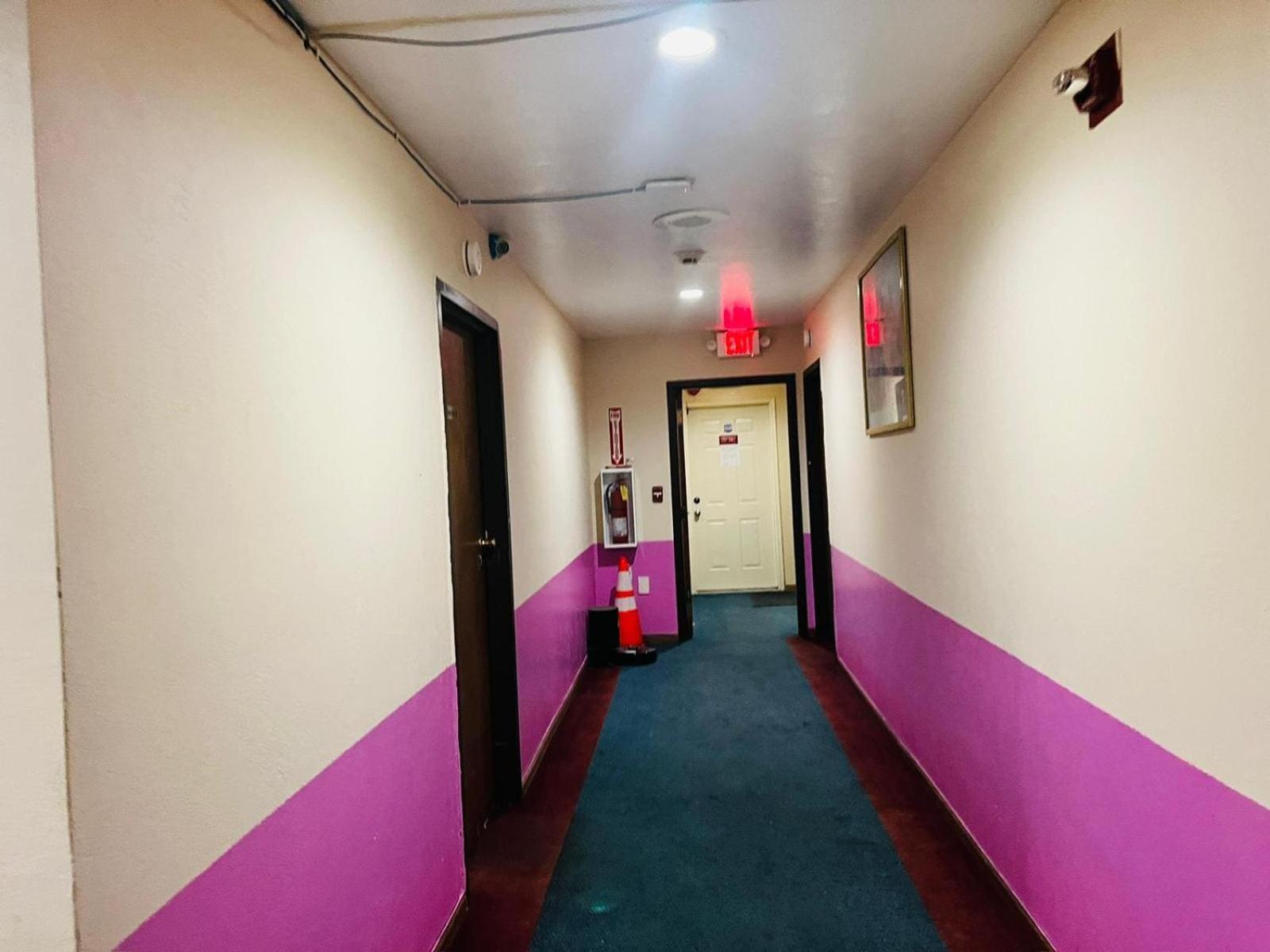 Villa Inn Motel Near Hwy 12 Wi Capital O Fort Atkinson Ngoại thất bức ảnh